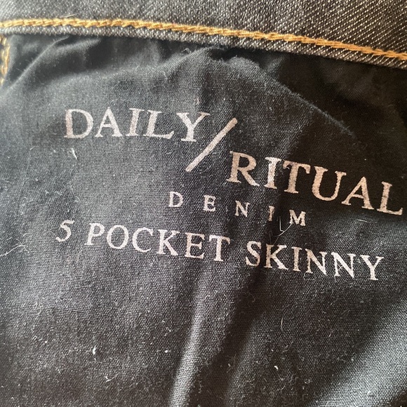 Daily / Ritual denim - Picture 7 of 7
